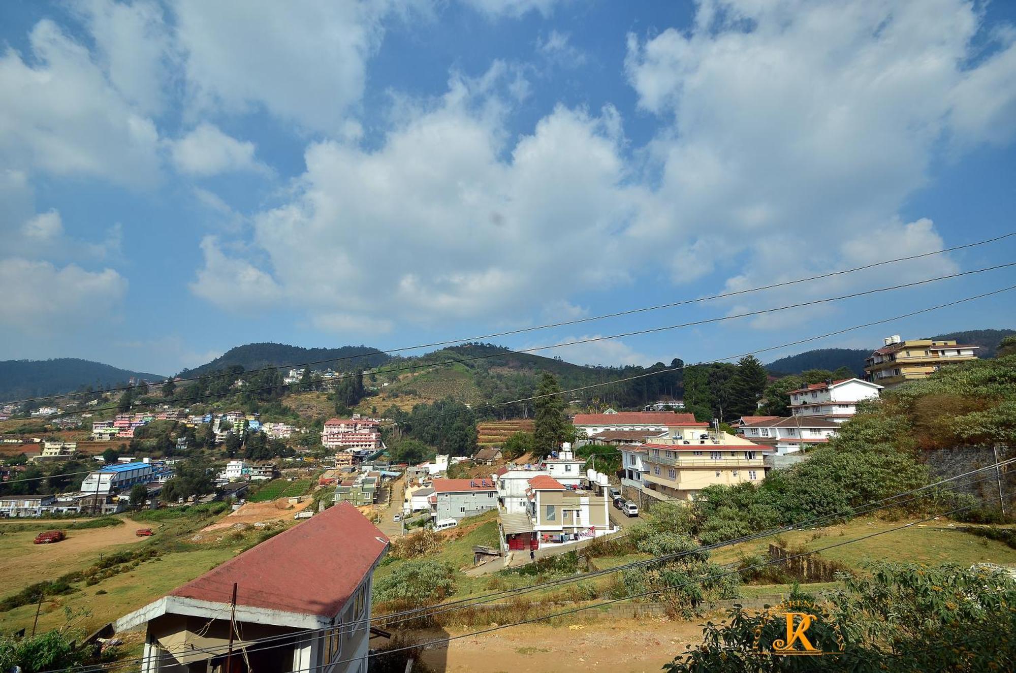 Royal Serene Villas Ooty Esterno foto