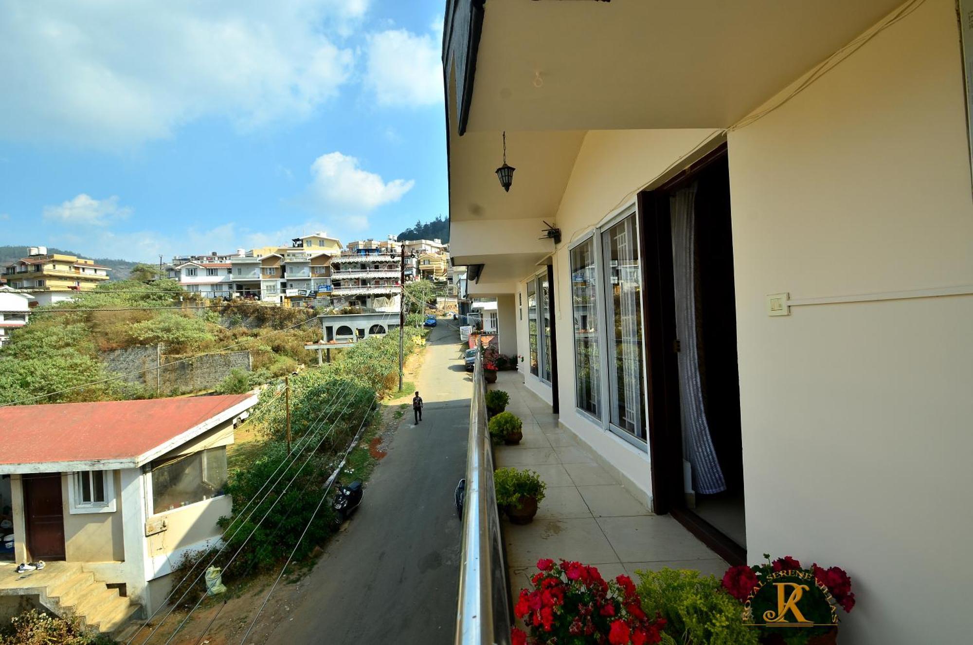 Royal Serene Villas Ooty Esterno foto
